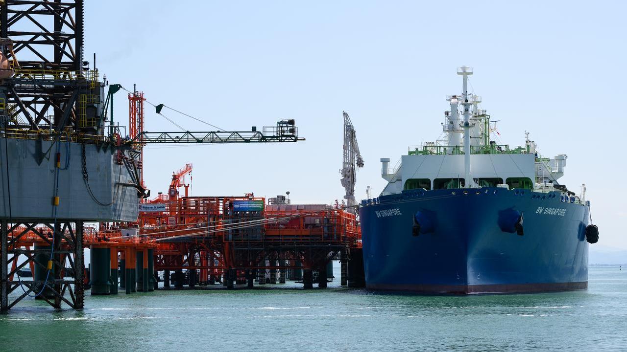 Rigassificatore in mare, dubbi e paure tra i pescatori di Porto Garibaldi