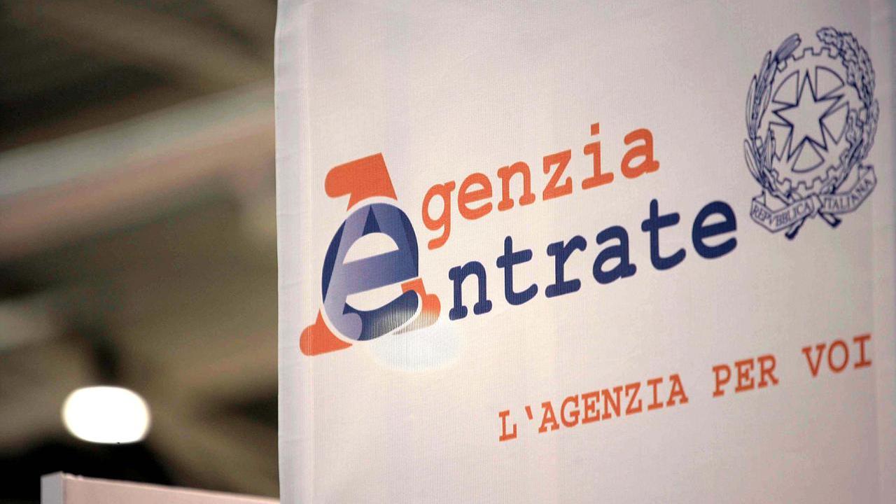 Conti correnti sotto esame: versamenti e anche bonifici tra parenti nel mirino dell’Agenzia delle Entrate