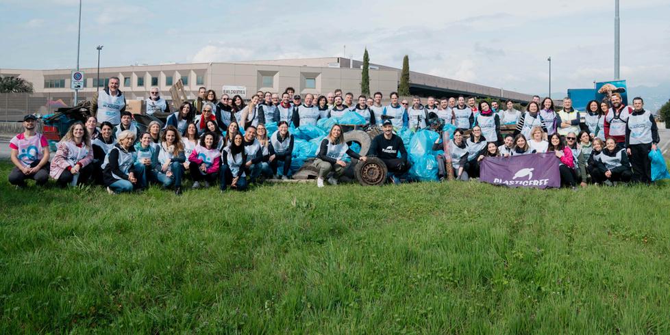 Sofidel, i proprietari Stefani e Lazzareschi danno l'esempio: “spazzini” con i loro dipendenti<br type="_moz" />
