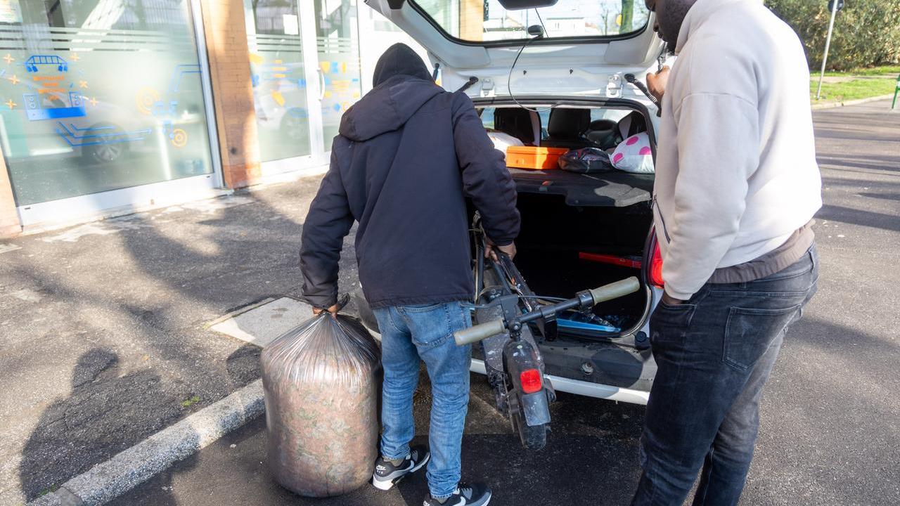 Grattacielo di Ferrara, paga 30 euro per entrare ma l’accesso viene negato