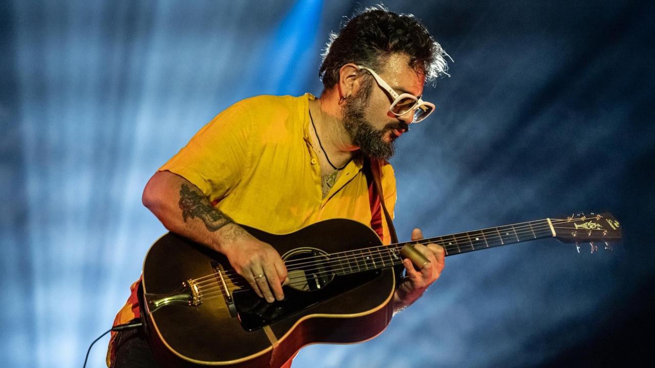 Il bluesman Francesco Piu si racconta: «Dalle canzoni del Mississippi ho riscoperto le mie radici sarde»