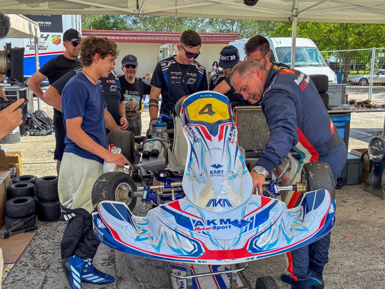 Motori che passione. Dalla pista scomparsa di Ferrara ai circuiti della provincia