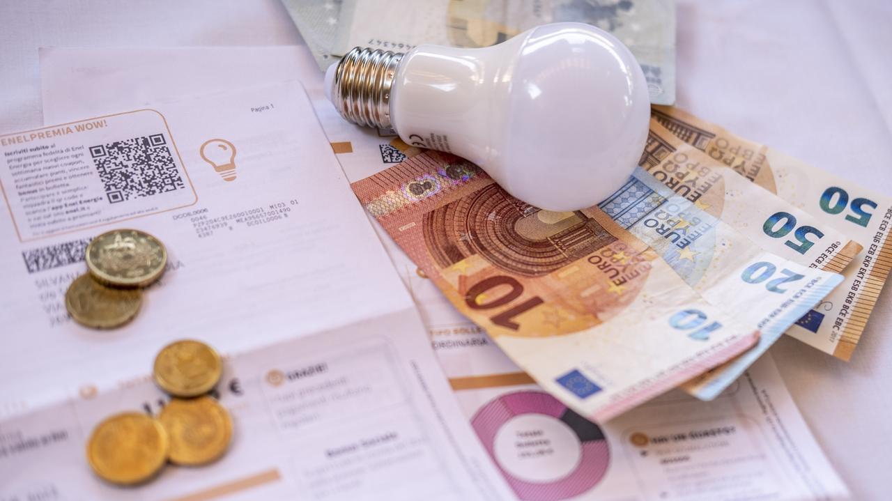 Isee fondamentale per il nuovo bonus bollette: ecco i limiti di reddito e come ottenerlo