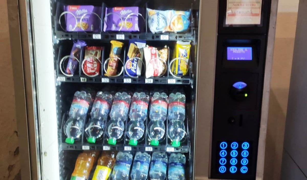 Prezzi ai distributori automatici in crescita, il report all’Ariosto di Ferrara