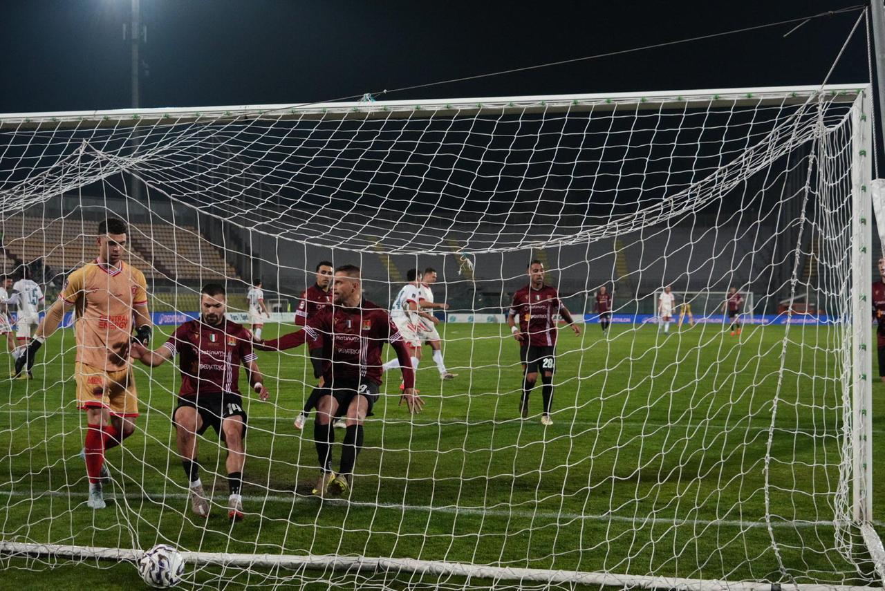 Livorno, che peccato: niente salto di qualità, passa il Perugia 2-1
