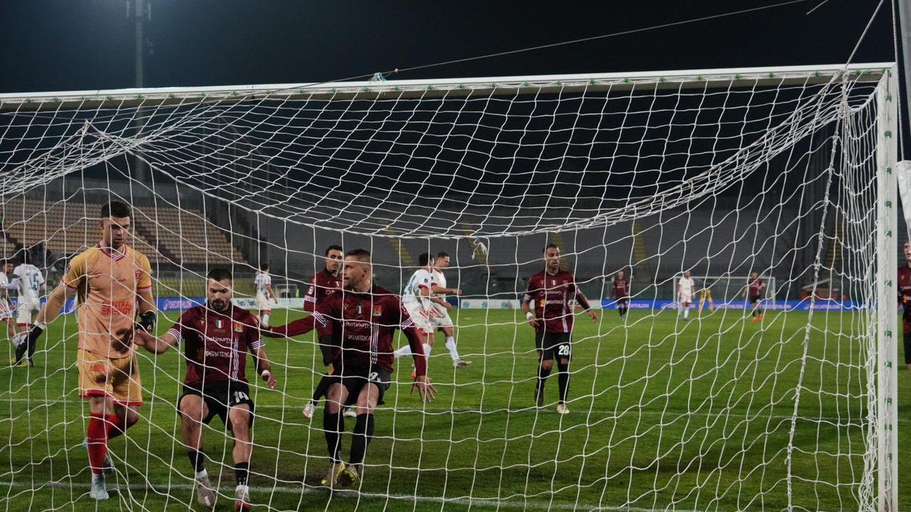 Livorno, che peccato: niente salto di qualità, passa il Perugia 2-1