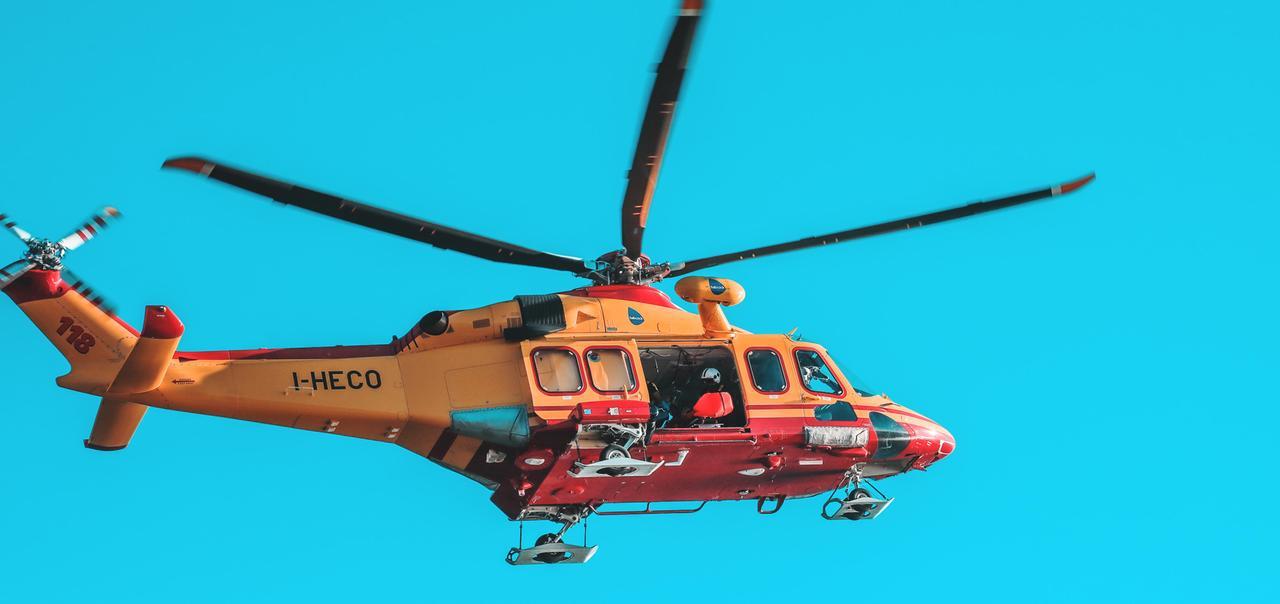 Lucca, operaio cade da un’impalcatura: portato a Cisanello con Pegaso