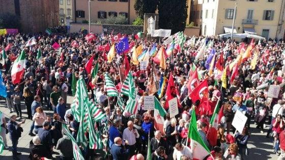 Confesercenti: «Le manifestazioni a Prato danneggiano lo shopping»