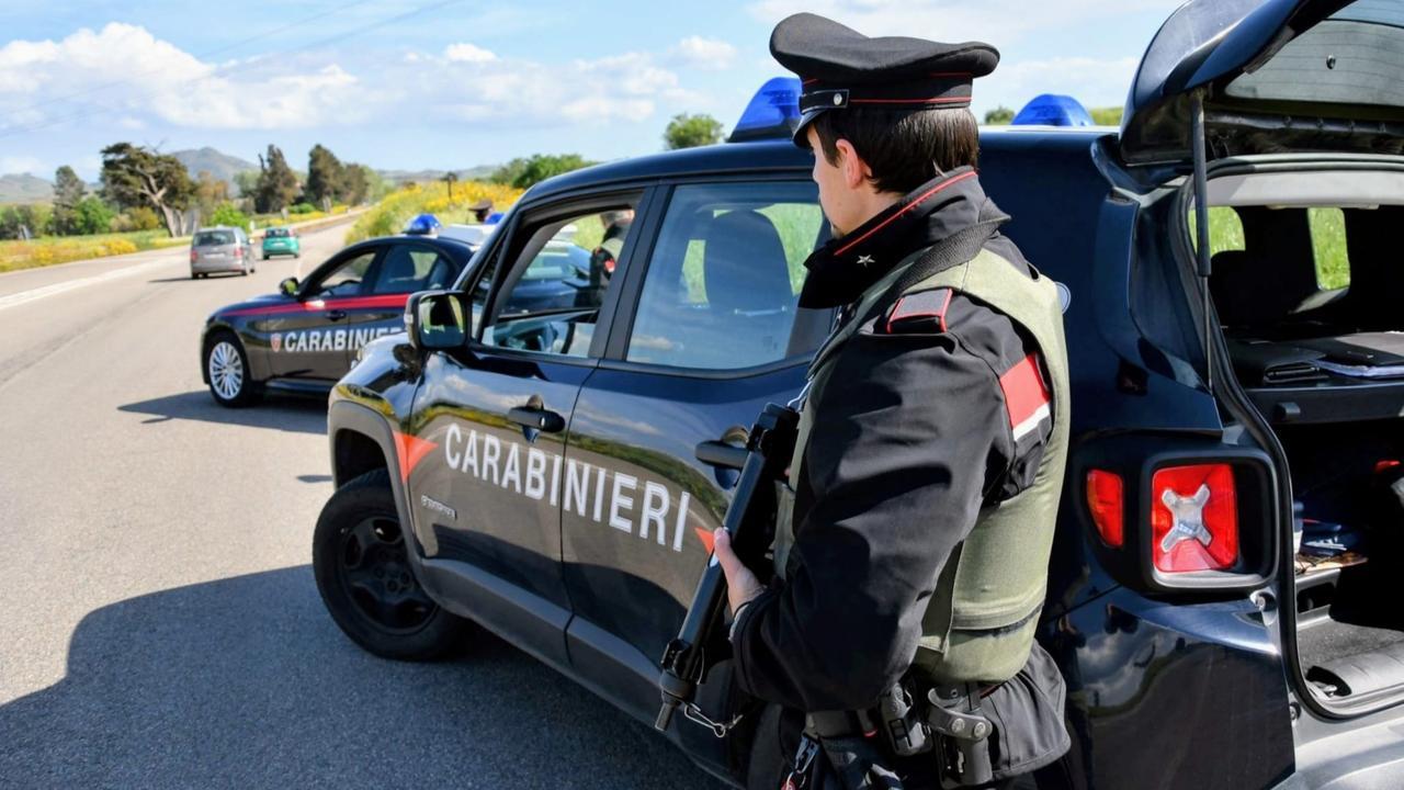 Minacce, estorsioni e violenza per dieci anni: arrestato aguzzino – La storia