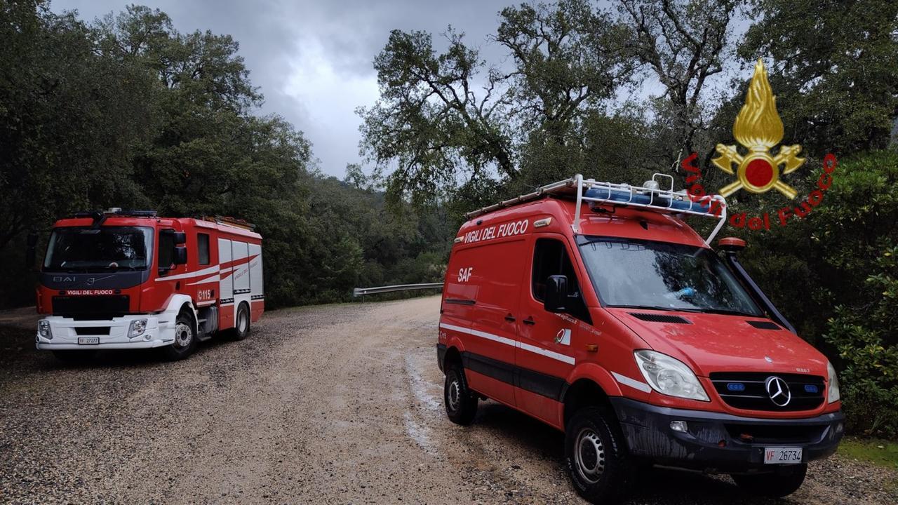 Due giovani escursionisti dispersi tra le montagne: intervengono gli specialisti dei Vigili del fuoco