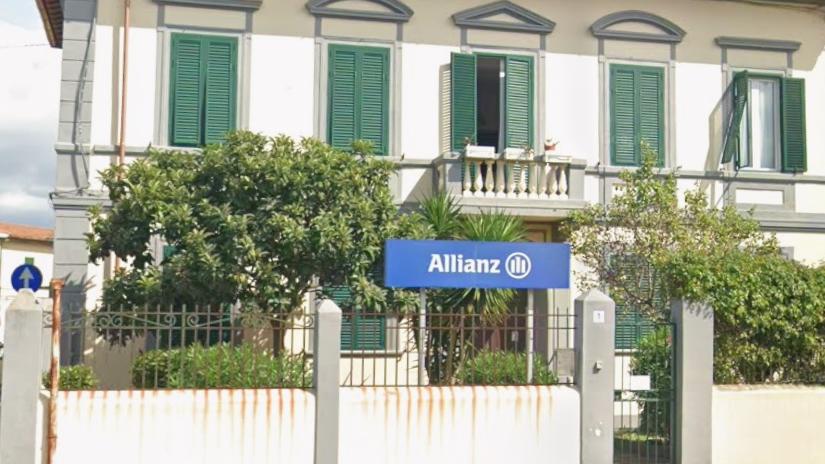 L'agenzia "Allianz" di viale Petrarca