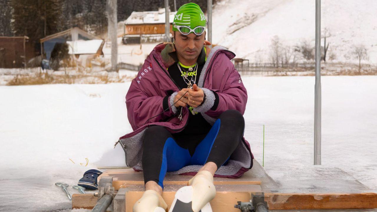 In apnea 106 metri sotto il ghiaccio, il toscano Luca Casalini ha stabilito il record
