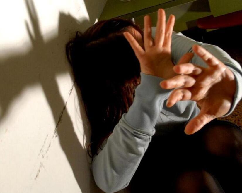 Pisa, ubriaco picchia la compagna: fratturate un’orbita e una costola<br type="_moz" />
