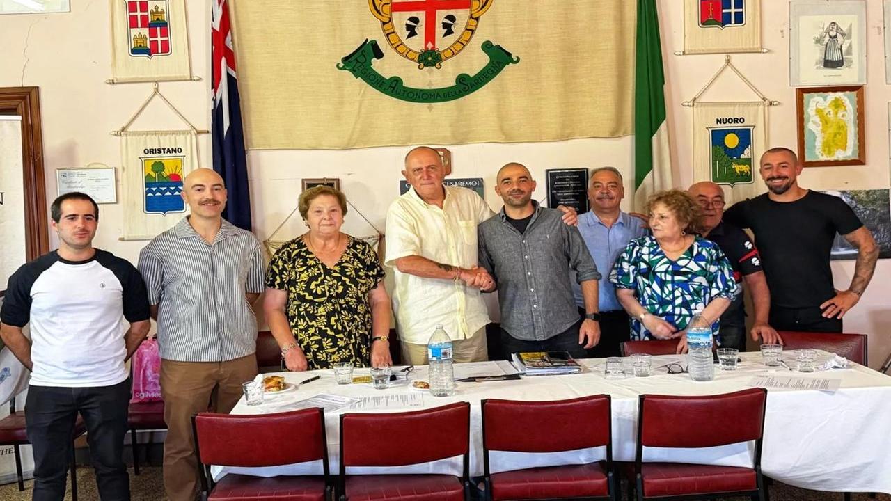 Il nuovo direttivo della Sca. Da sinistra: Francesco Giovoni, Mauro Saiu, Giovanna Ruiu, Paolo Lostia, Mauro Sanna, Peter Scanu, Aurora e Giovanni Ghigline, Maurizio Lepori