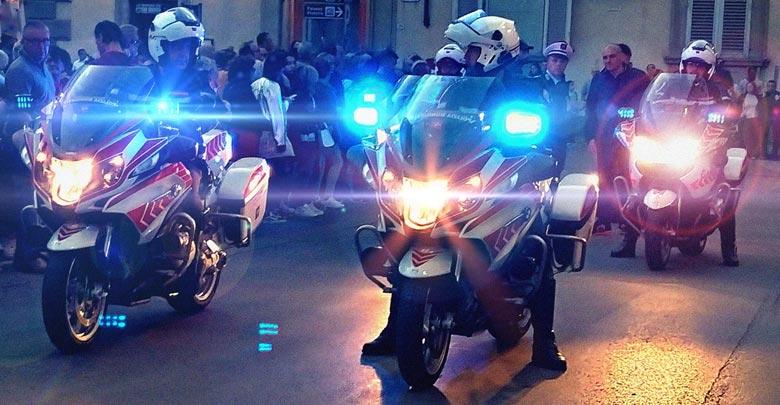 Prato, la polizia municipale ferma un commando armato: cinque arresti e una missione da chiarire