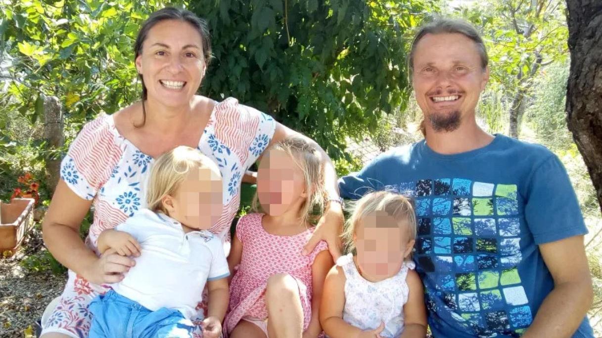 Famiglia nel bosco, lite tra Nathan e Catherine dopo l’allontanamento dei figli – I dettagli sulla vicenda