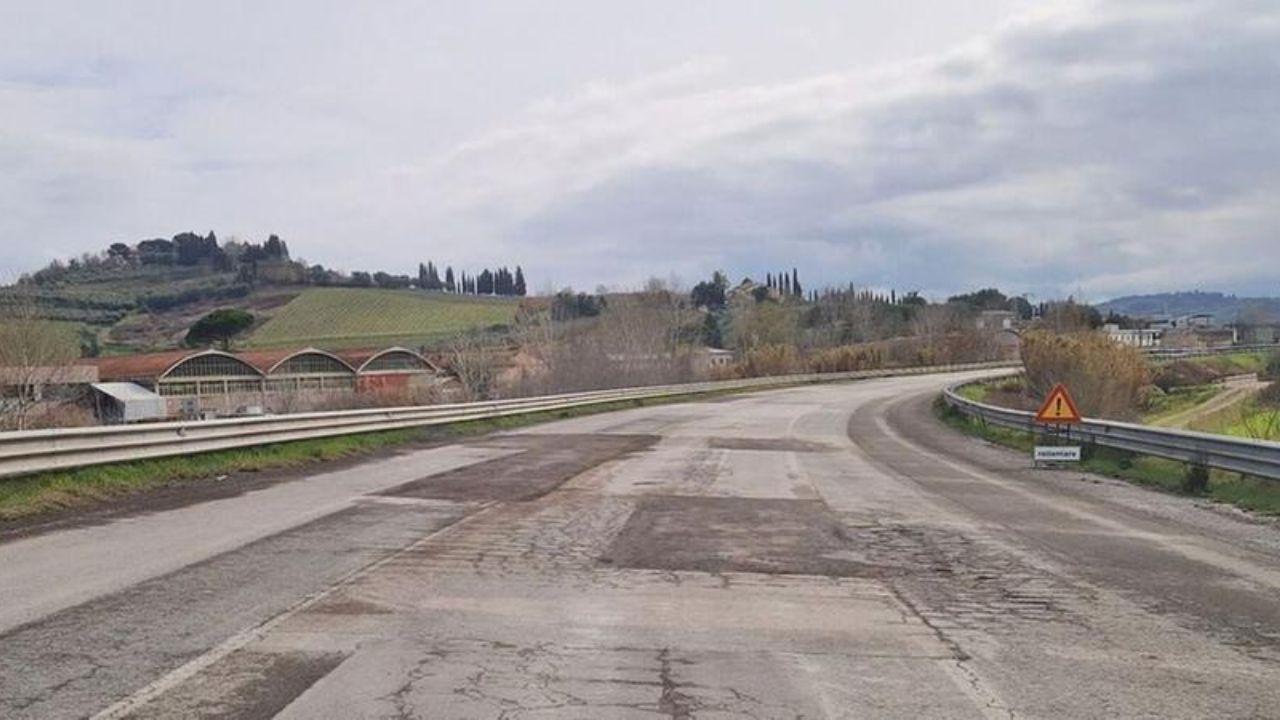 La Nuova 429 già piena di buche