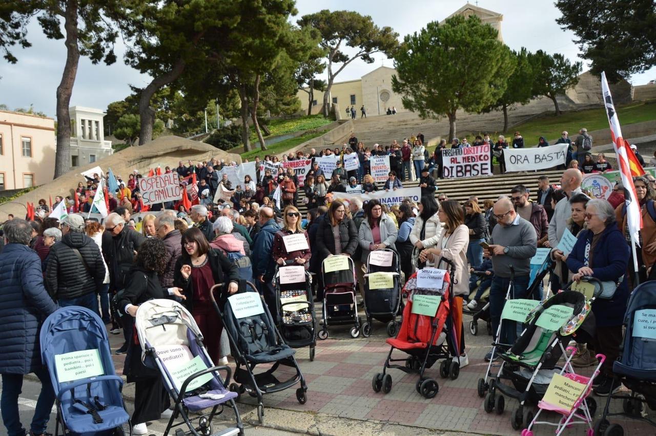 
	Sanit&agrave; pubblica nel caos, la protesta&nbsp; a Cagliari - foto di Mario Rosas

