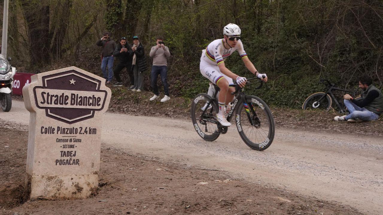 
	Tadej Pogacar &egrave; il vincitore delle Strade Bianche

