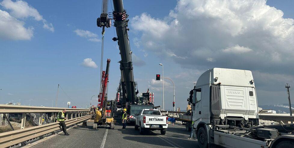 Ponte mobile sulla Fi-Pi-Li, Giani: «Ora l’allineamento, riapertura entro martedì»