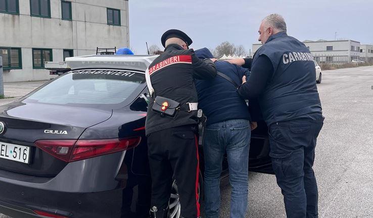 Condannato per spaccio, 23enne arrestato a Massa Fiscaglia