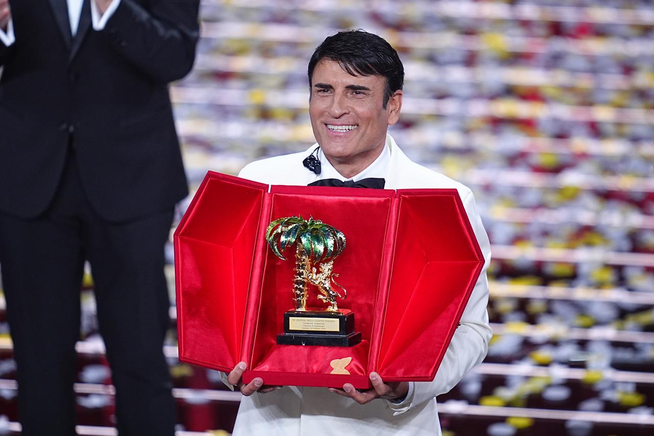 
	La gioia di Sal Da Vinci per la vittoria di Sanremo

