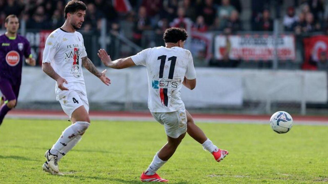 
	La Lucchese vince grazie a un gol di Riad&nbsp;

