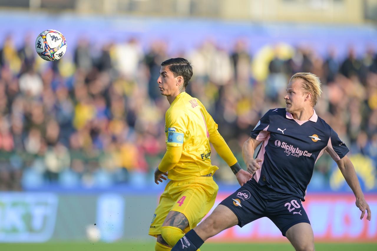 La Carrarese sbatte contro Pohjanpalo: l’assalto non basta, ora la zona “calda” è a 2 punti