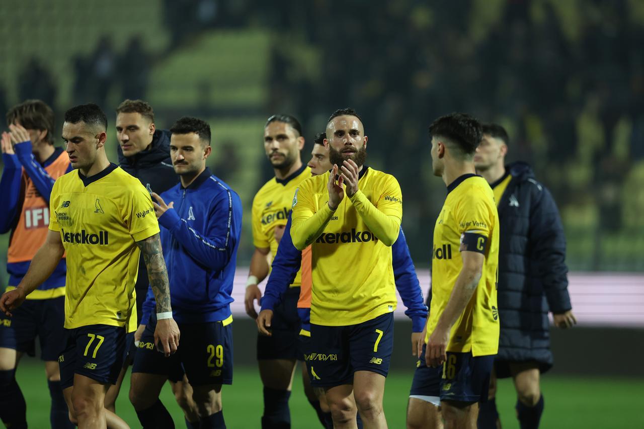 
	Il Modena dopo il pareggio con il Cesena

