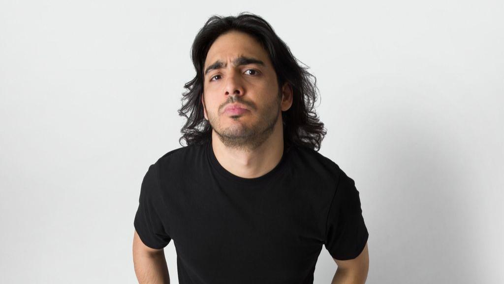 Max Angioni: «Dai miei nonni ad Arborea ho imparato a fare ridere tutti. Sanremo? Geppi la migliore di sempre»