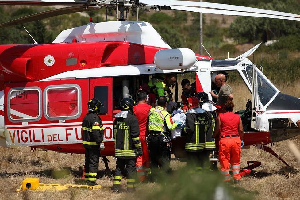 Cade nel vuoto mentre si arrampica a Cala Gonone 