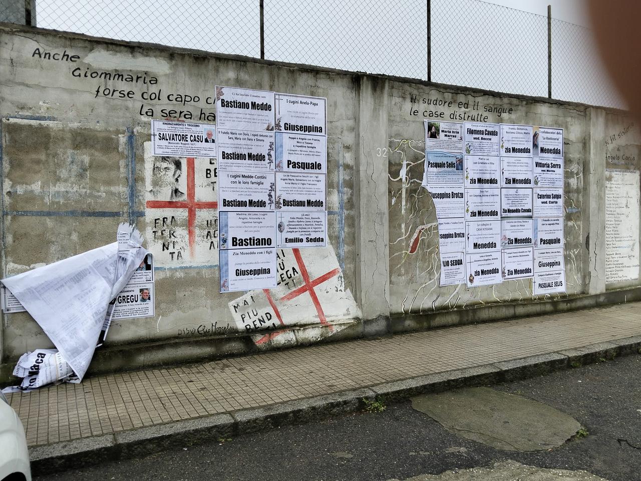 Artisti in rivolta: «I nostri murales oscurati dai necrologi»