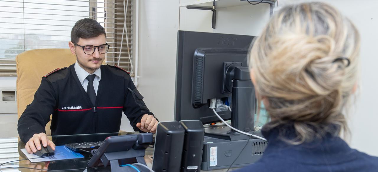 Porto Garibaldi, offese ai carabinieri: raffica di utenti indagati