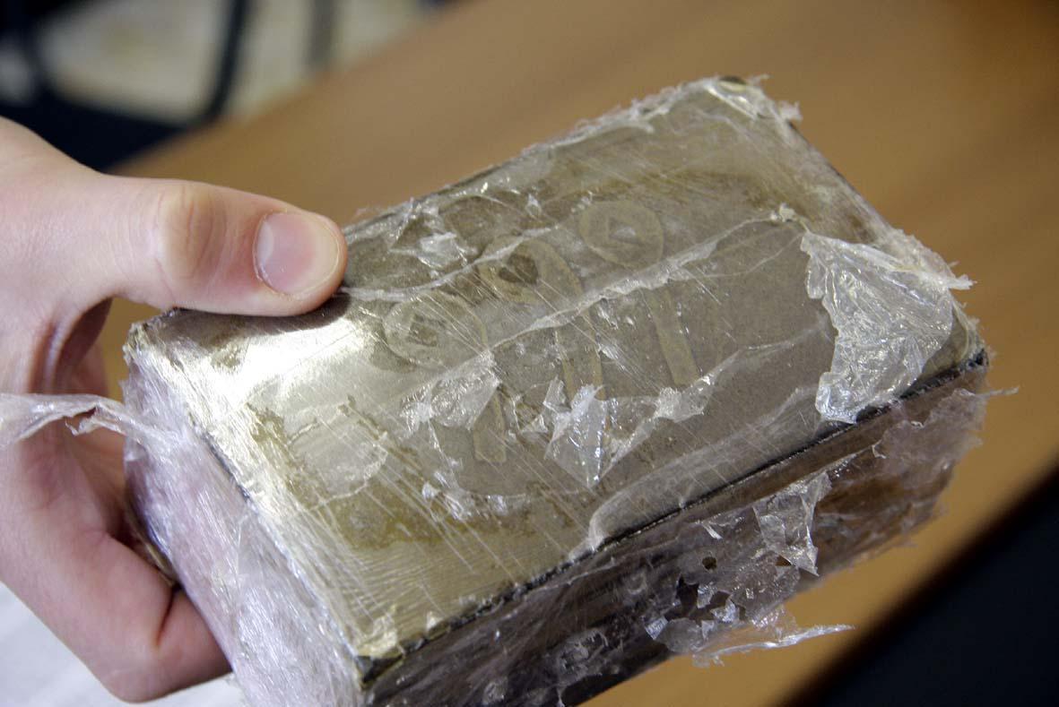 Montemurlo, la droga arriva dal Canada: arrestato un giovane