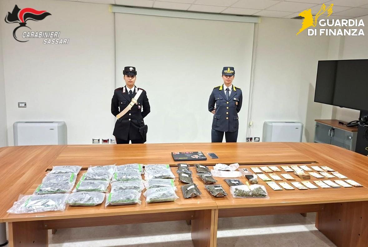 Ritira un pacco sospetto dal corriere: arrestato 25enne con oltre 3 chili di droga