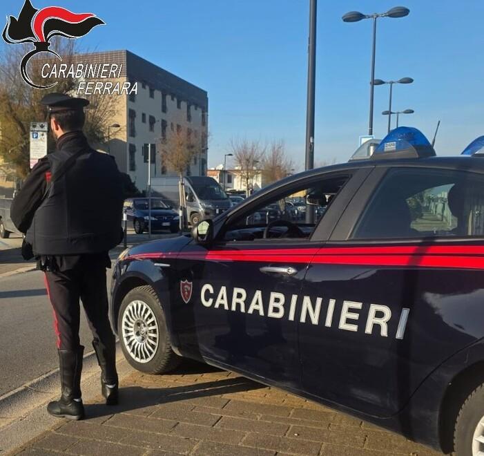 Porto Garibaldi, cerca di corrompere i carabinieri: denunciato camionista