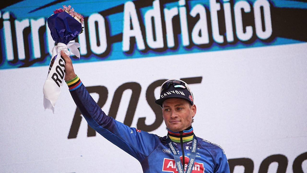 Mathieu Van der Poel ha vinto la seconda tappa della Tirreno-Adriatico