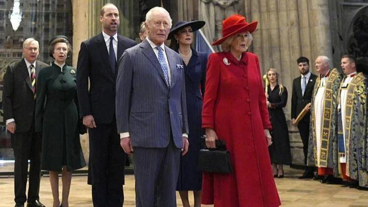 Carlo e Camilla alla cerimonia per il Commonwealth Day, proteste dei repubblicani: «Cosa nascondete?»
