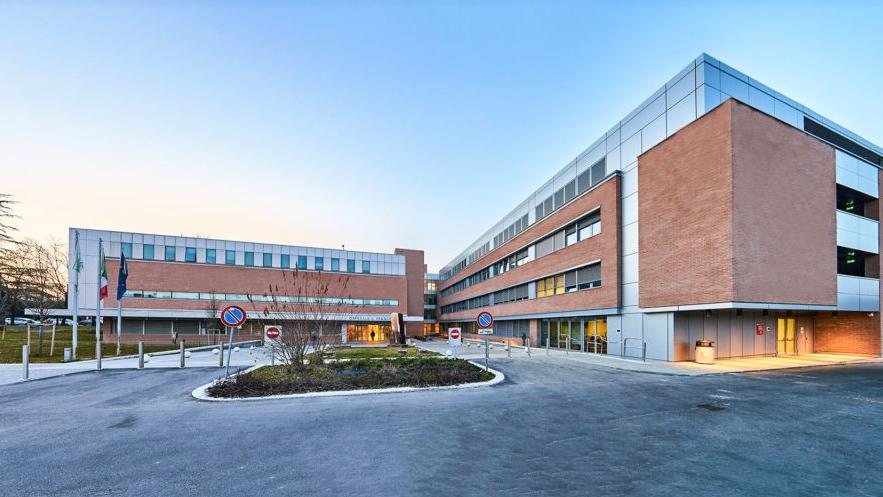 Bimbo con crisi respiratoria al Franchini, la nota dell’Ausl: «Fondamentale chiamare il 112, non correre in ospedale»