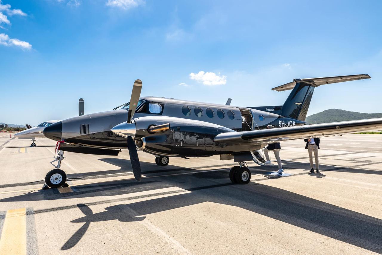 Aeroporto dell’Elba, Small Fly si allarga: nuova rotta con Fiumicino – I voli per l’estate 2026