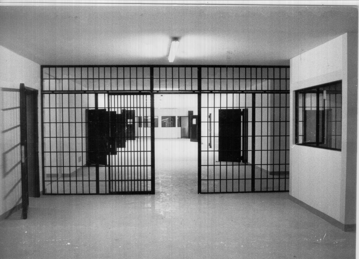 Ferrara, l’ex compagno la minaccia dal carcere: «Quando esco ti brucio»