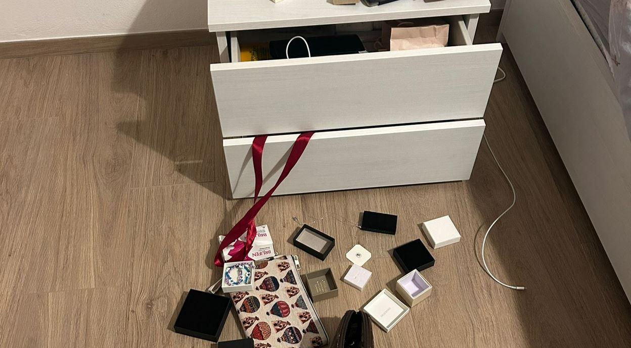 Studentesse derubate a Ferrara, il racconto: «Sapevano i nostri orari»