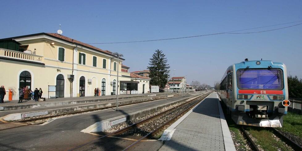 «Il trasporto ferroviario locale? Troppi costi: serve il tram-treno»