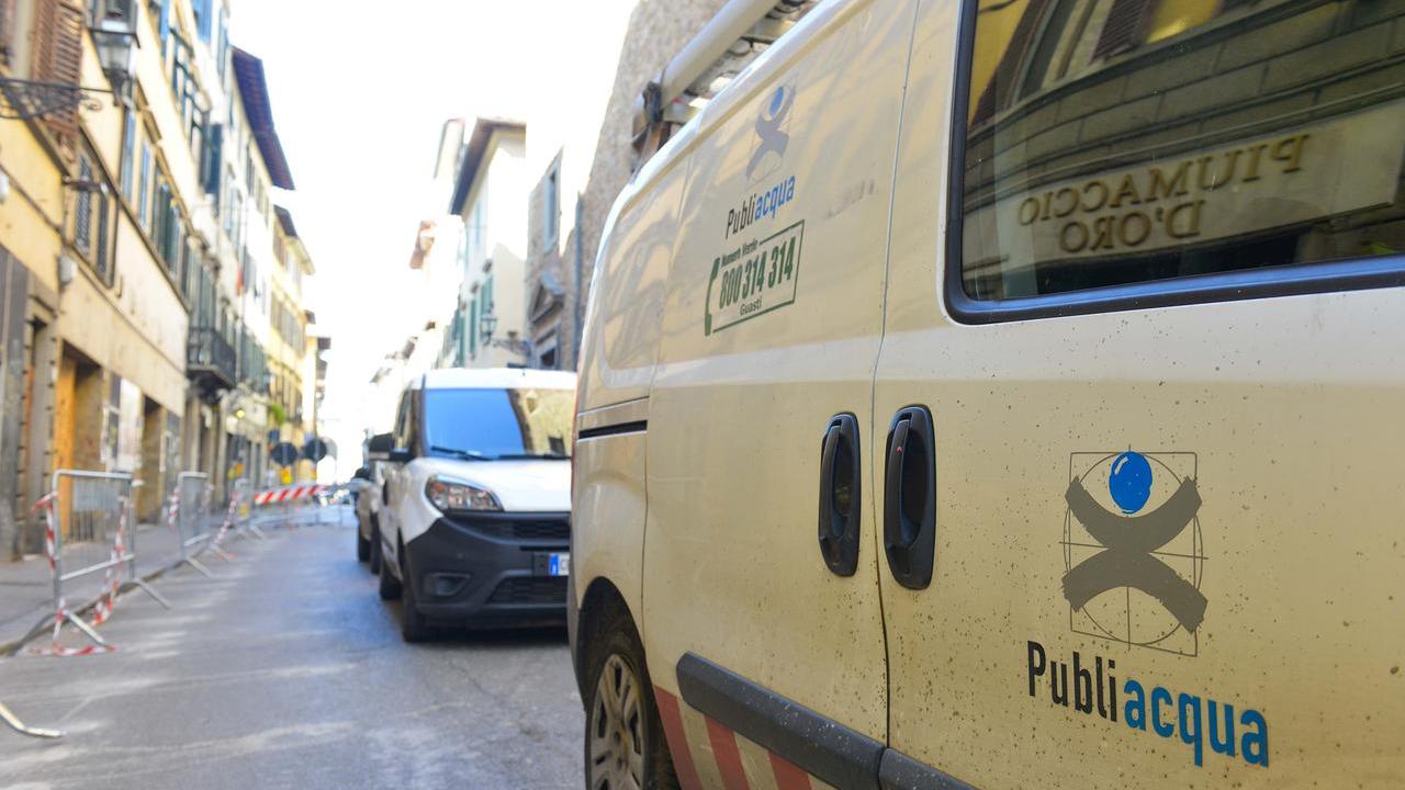 Publiacqua torna tutta pubblica: Acea costretta a cedere le quote
