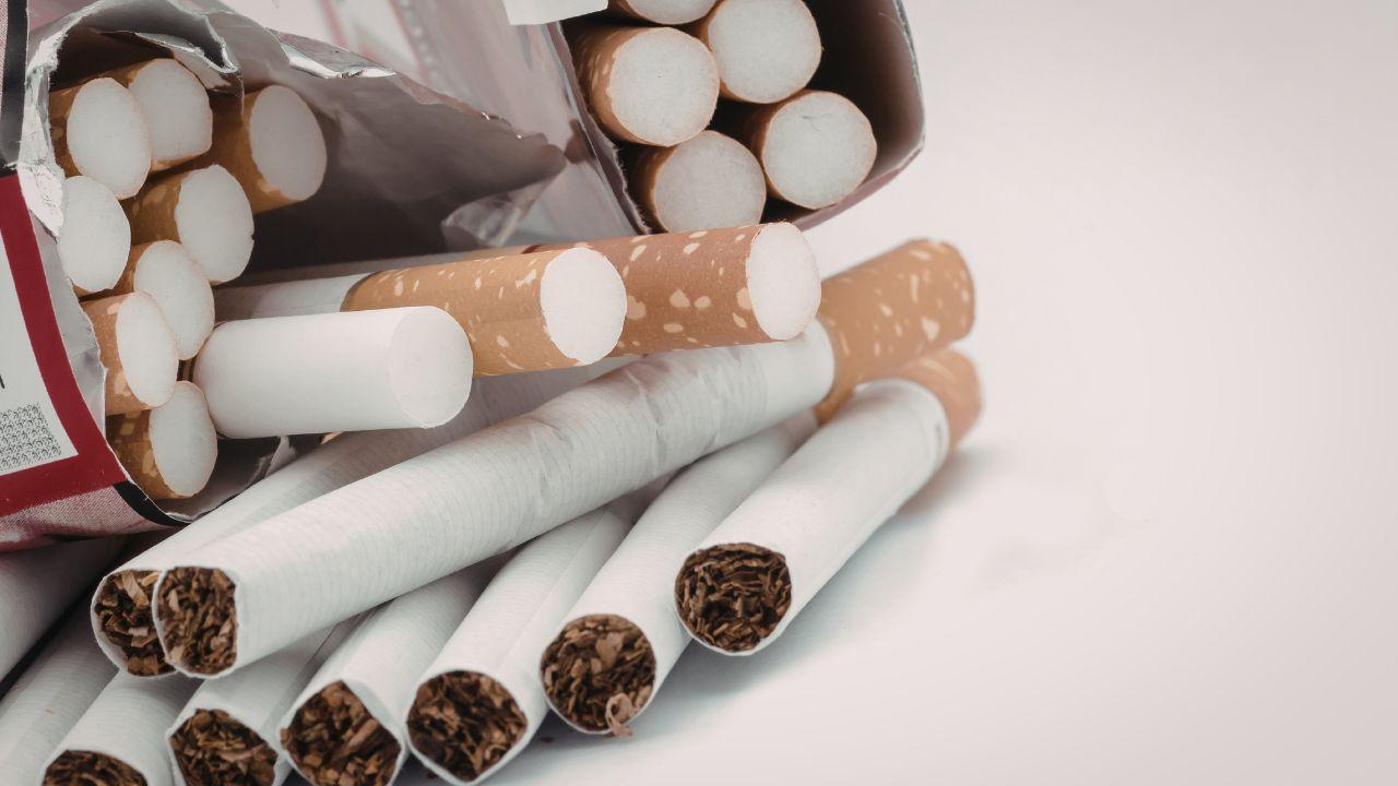 Sigarette e tabacchi, scattano nuovi aumenti: i prezzi aggiornati