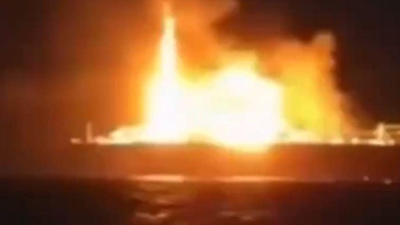 Petroliera russa alla deriva nel Mediterraneo