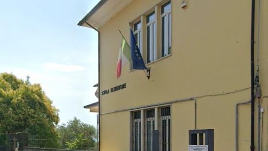 Pochi studenti a Massa paese, la classe non si fa. La sindaca: «Per salvarla, sono disposta a incatenarmi»