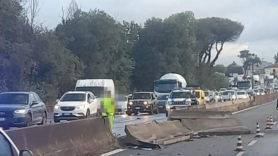 
	Incidente sulla Pontina in una immagine d'archivio

