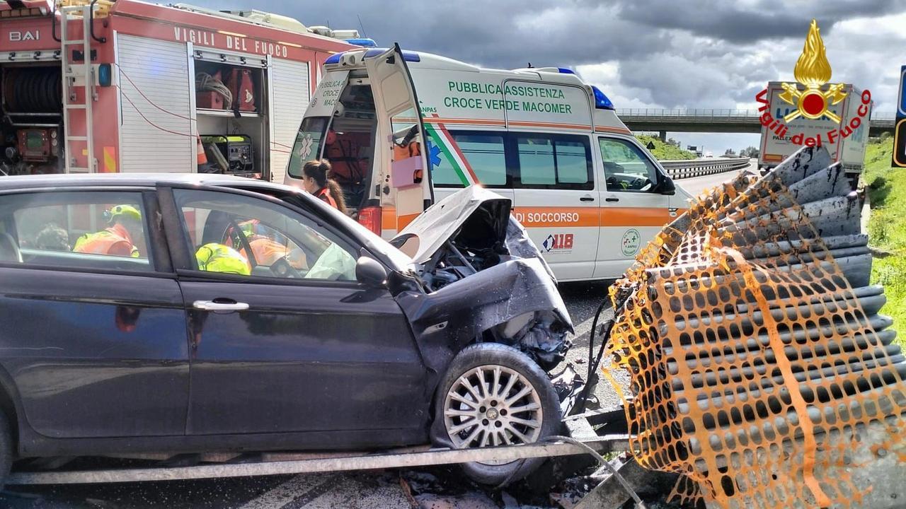 Tragico schianto sulla 131: chi è la vittima