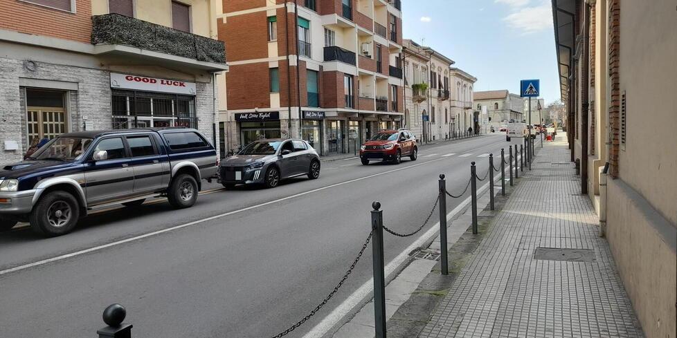 Uno scorcio di via Battisti